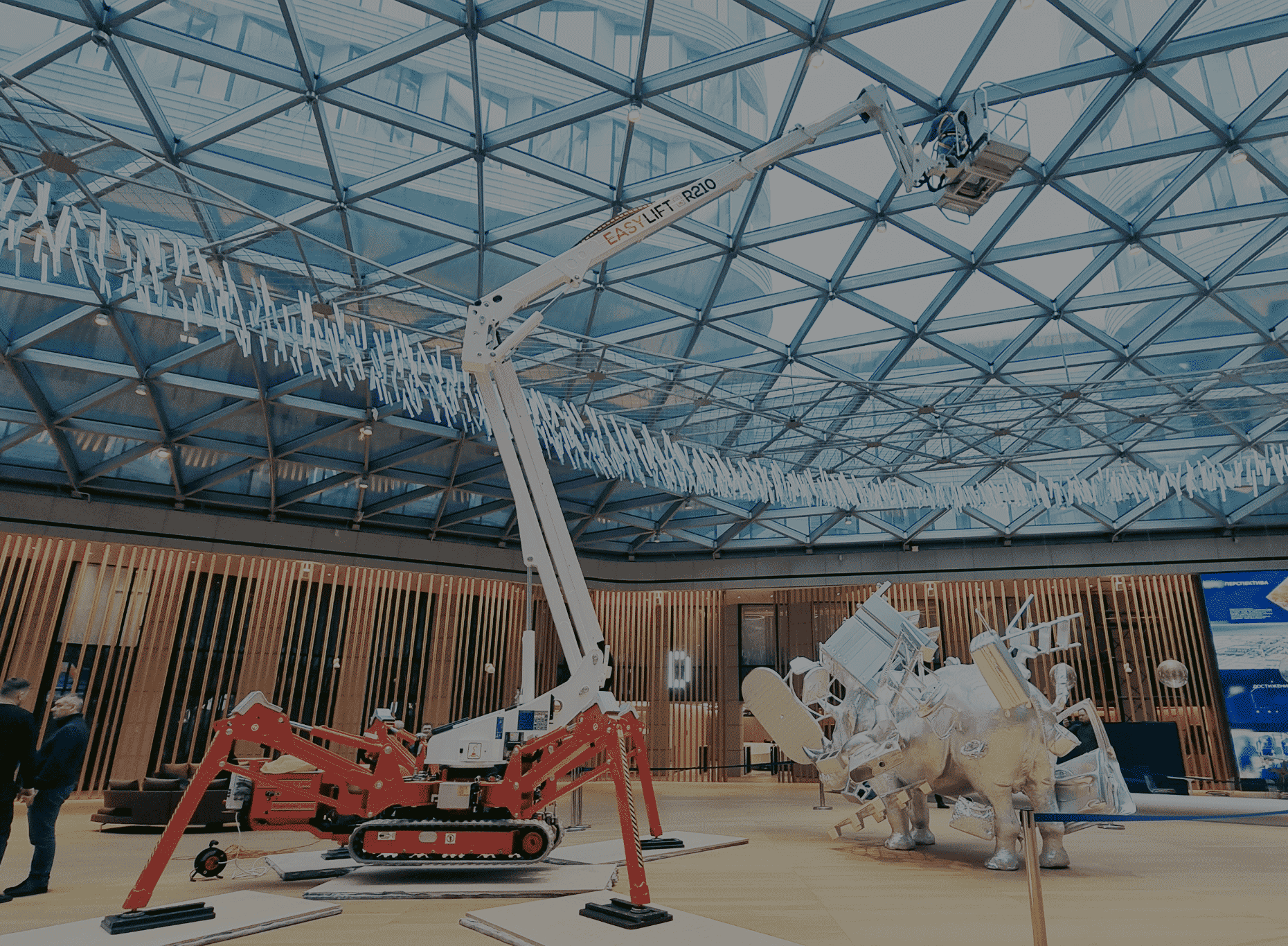 R210 in action - mob